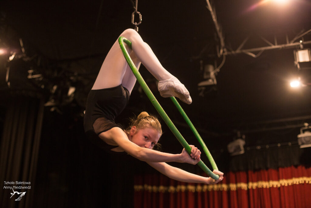balet w poznaniu i akrobatyka dla dzieci i młodzieży